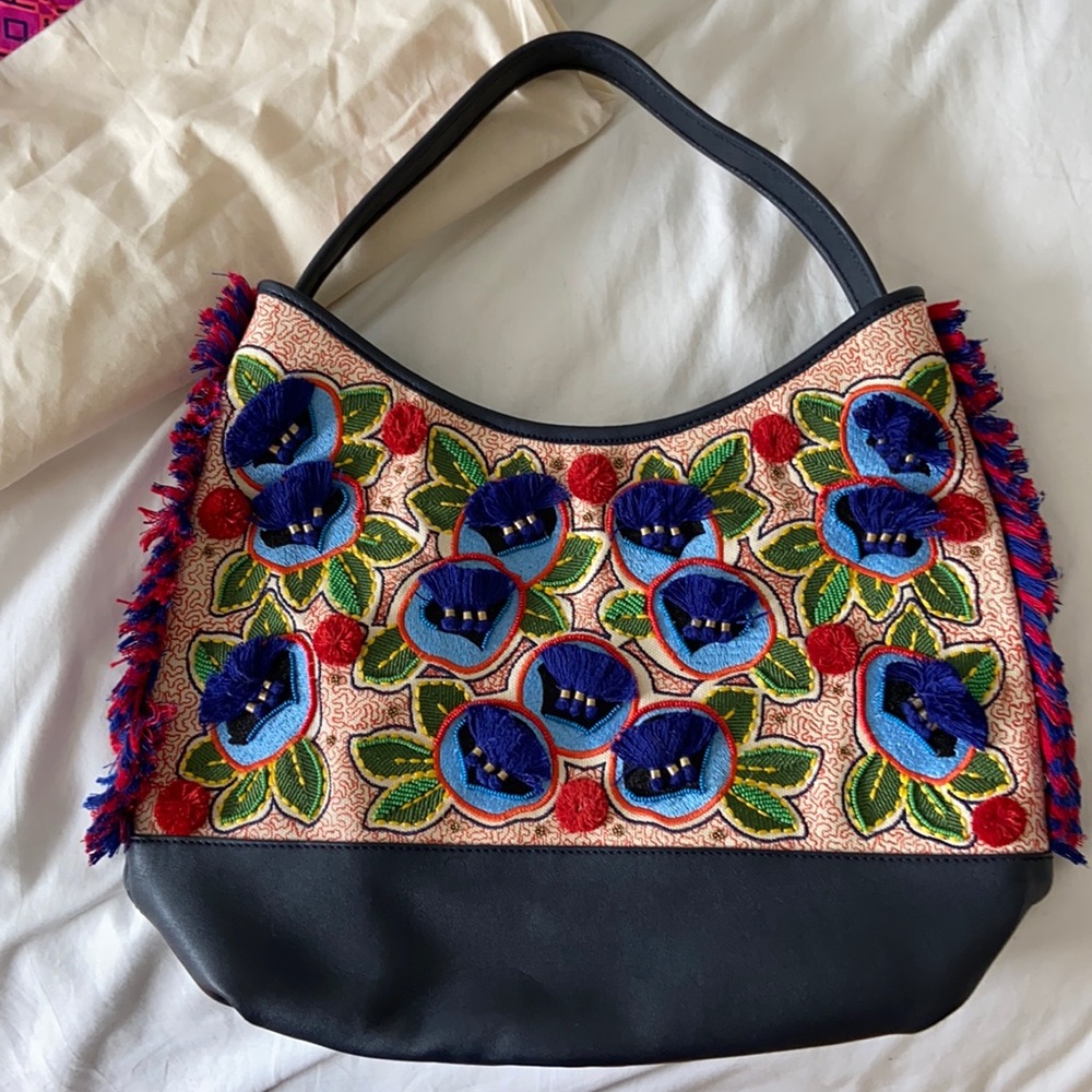 Tory Burch Appliqué Shoulder Bag
